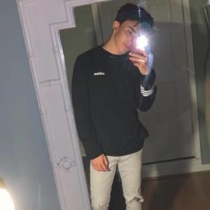 Meet your Posher, Levi